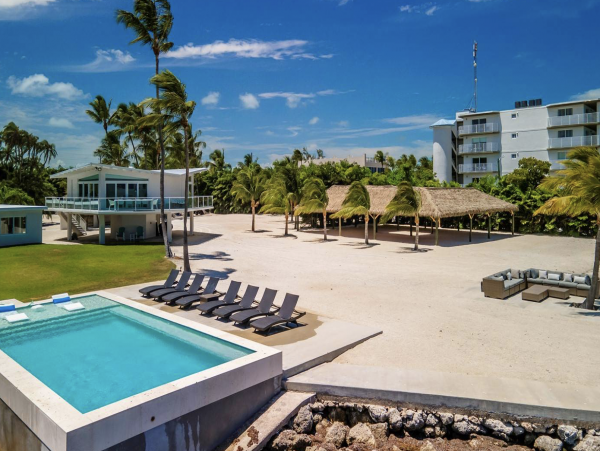 Islamorada Three Bedroom Home with Full Ocean View & Pool